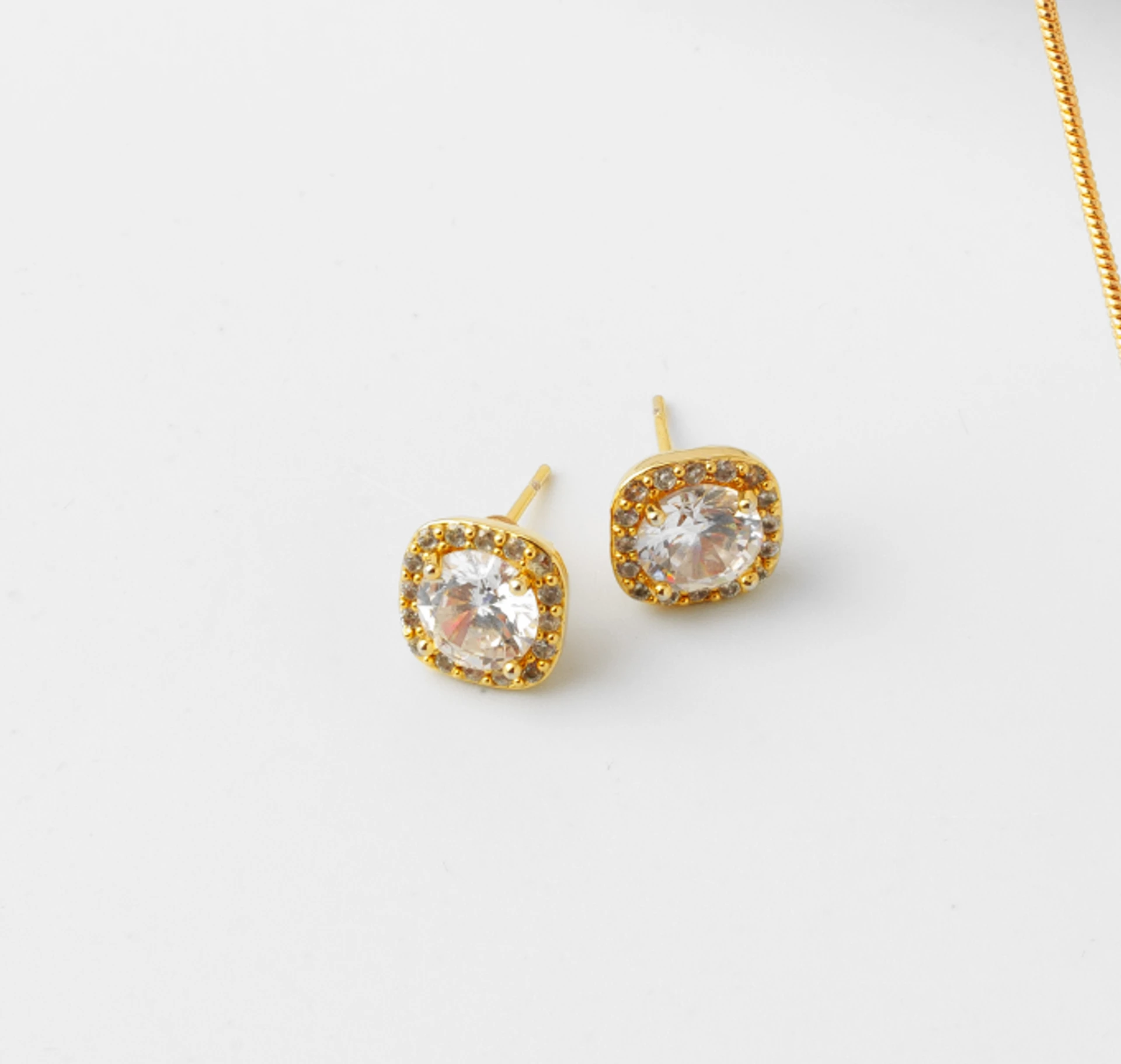 images ouces boucles d'oreilles images ouces boucles d'oreilles